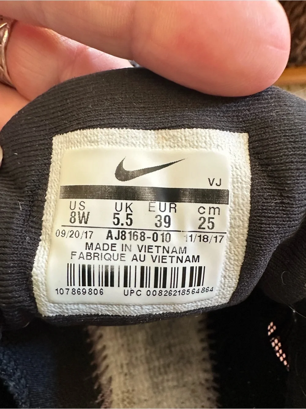 Nike Women's Black Knit Flex TR 8 Training Sneakers